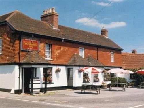 Crossways Inn Хайбридж Екстериор снимка